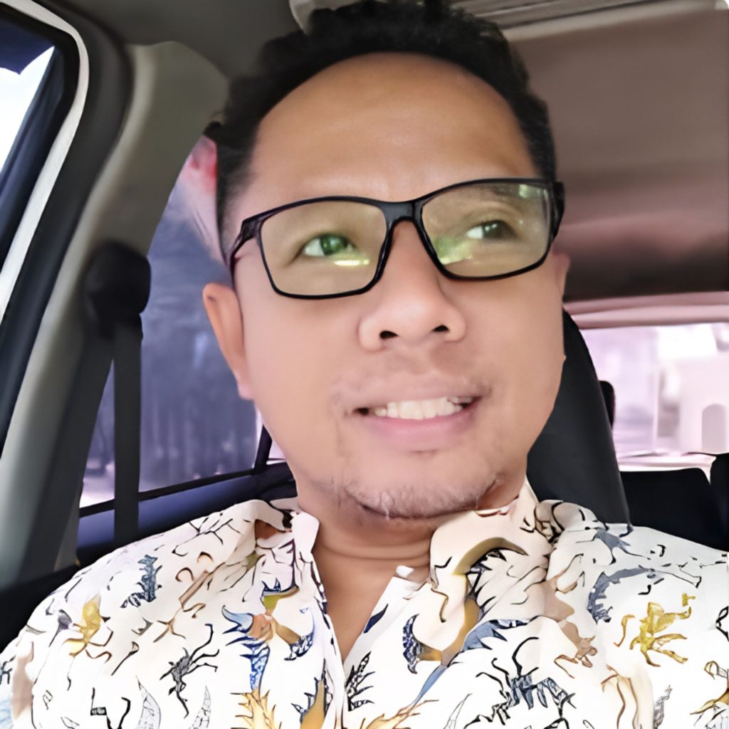 Muhammad Ari Pratomo or MuhammadAriLaw